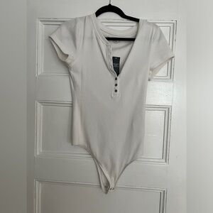 NWT Abercrombie Bodysuit - white, size M